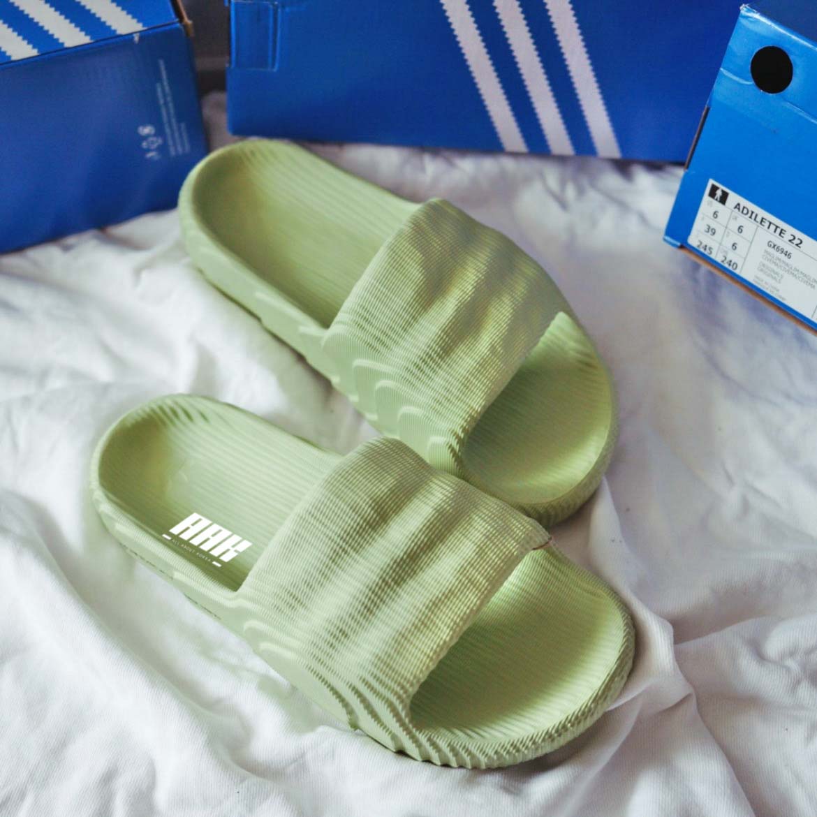 ADIDAS ADILETTE 22 'Magic Lime' - GX6946