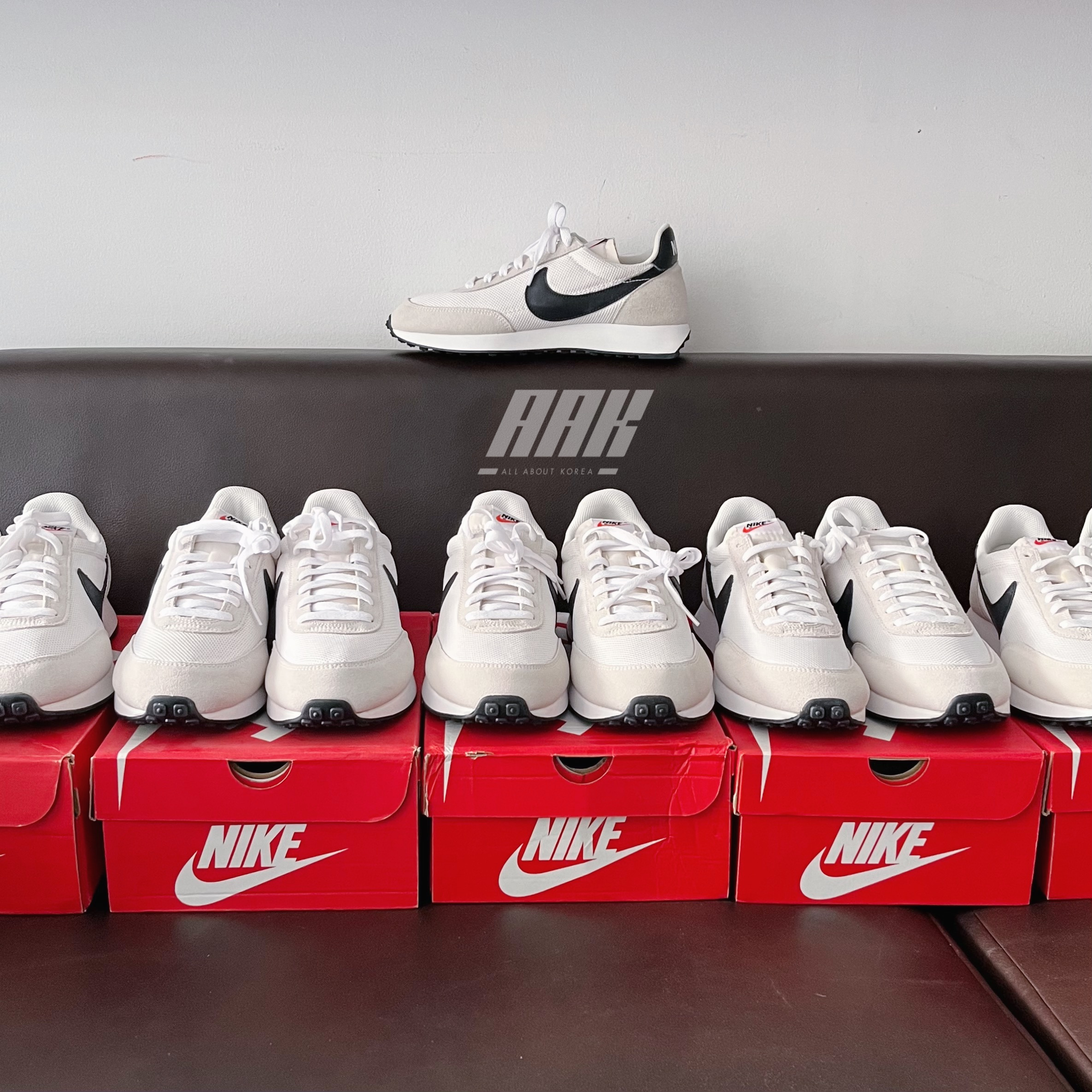 NIKE AIR TAILWIND 79 - 487754 100