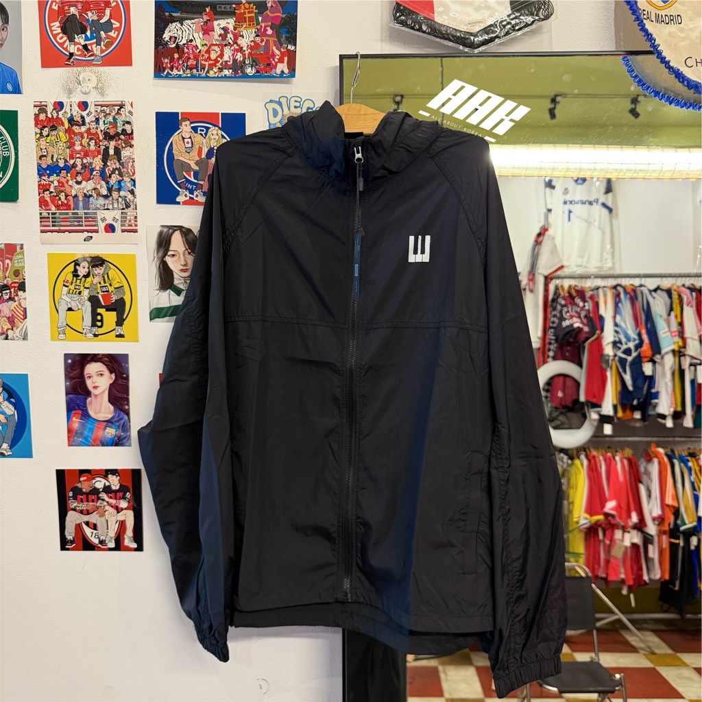 BIGBANG WORLD TOUR WINDBREAKER