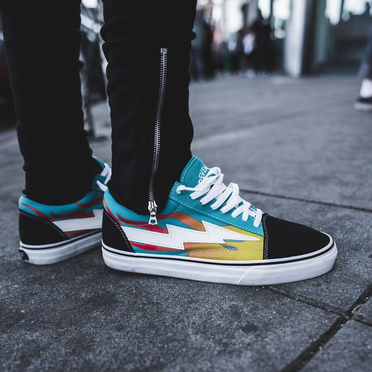 REVENGE X STORM RS588977 002TE