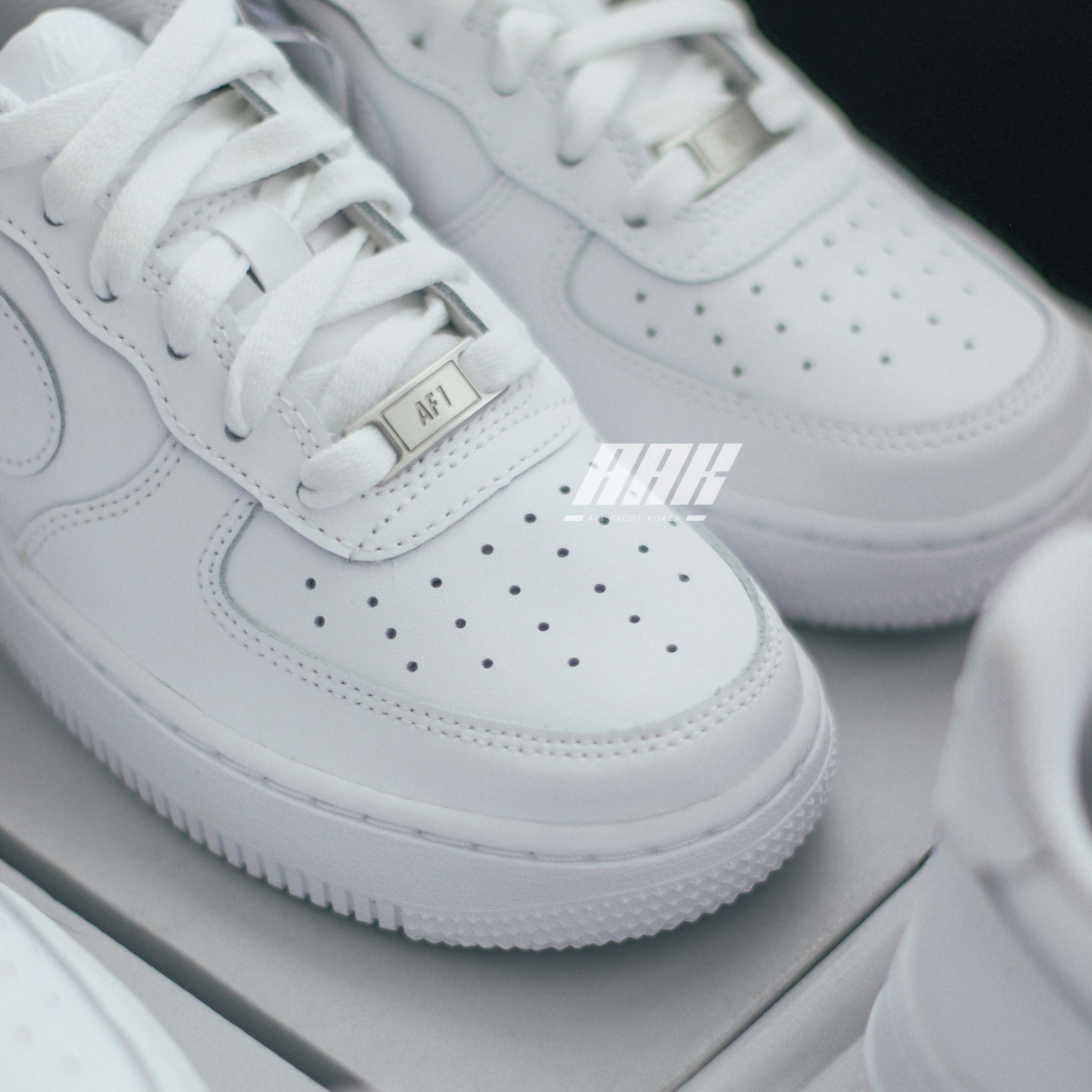 NIKE AIR FORCE 1 07 LOW WHITE