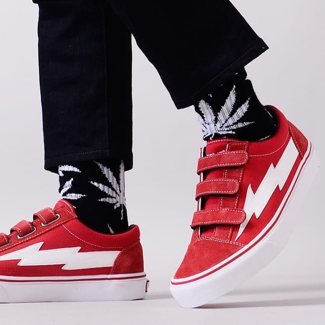 REVENGE X STORM STRAP RS599078 001 RED