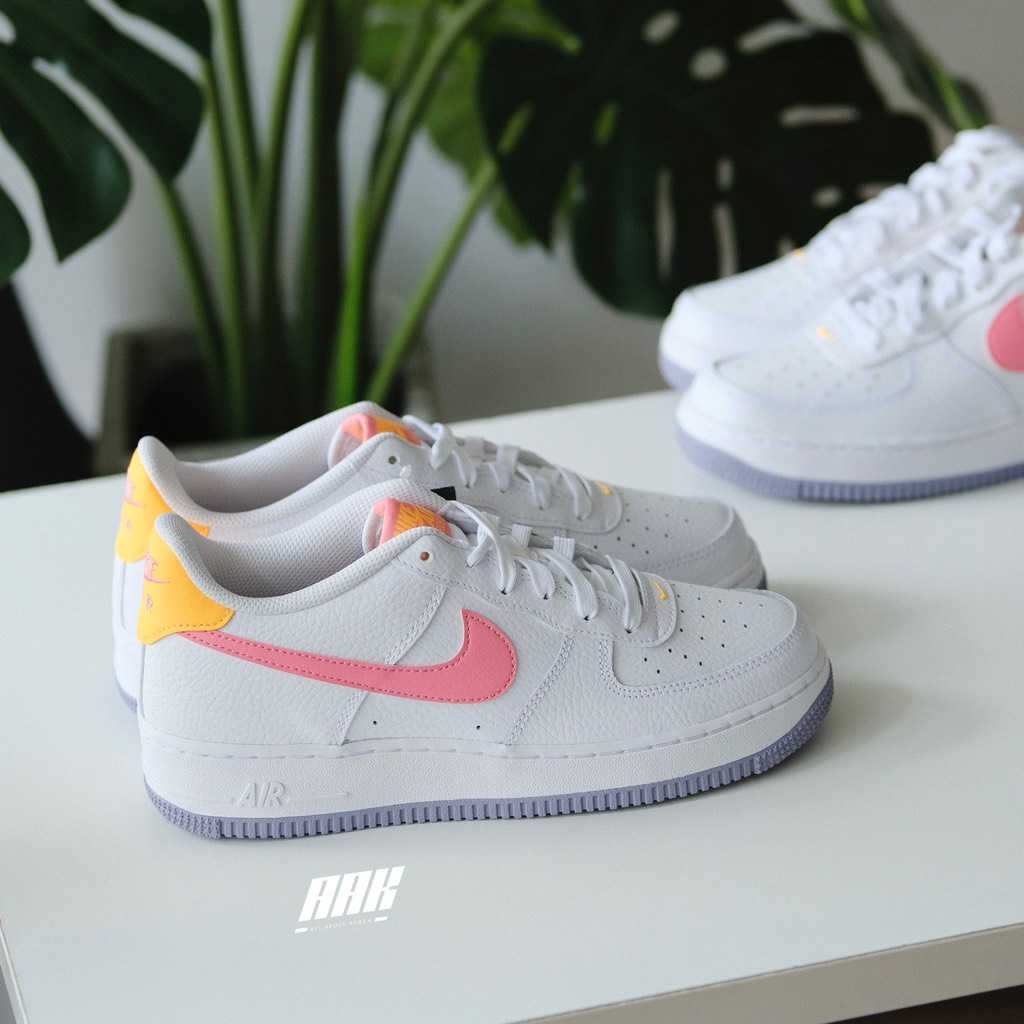 NIKE AIR FORCE 1 LOW CORAL CHALK LASER ORANGE (GS) - DV7762-100