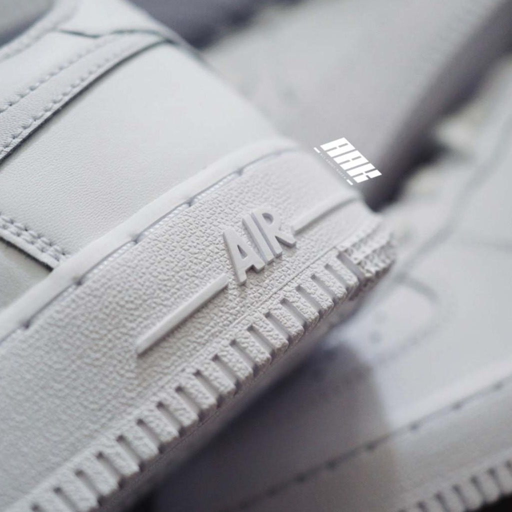 NIKE AIR FORCE 1 07 LOW WHITE