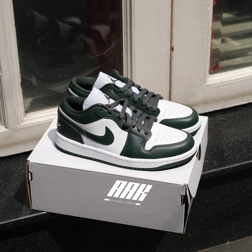 AIR JORDAN 1 LOW 'GALACTIC JADE ' ( DC0774  113)