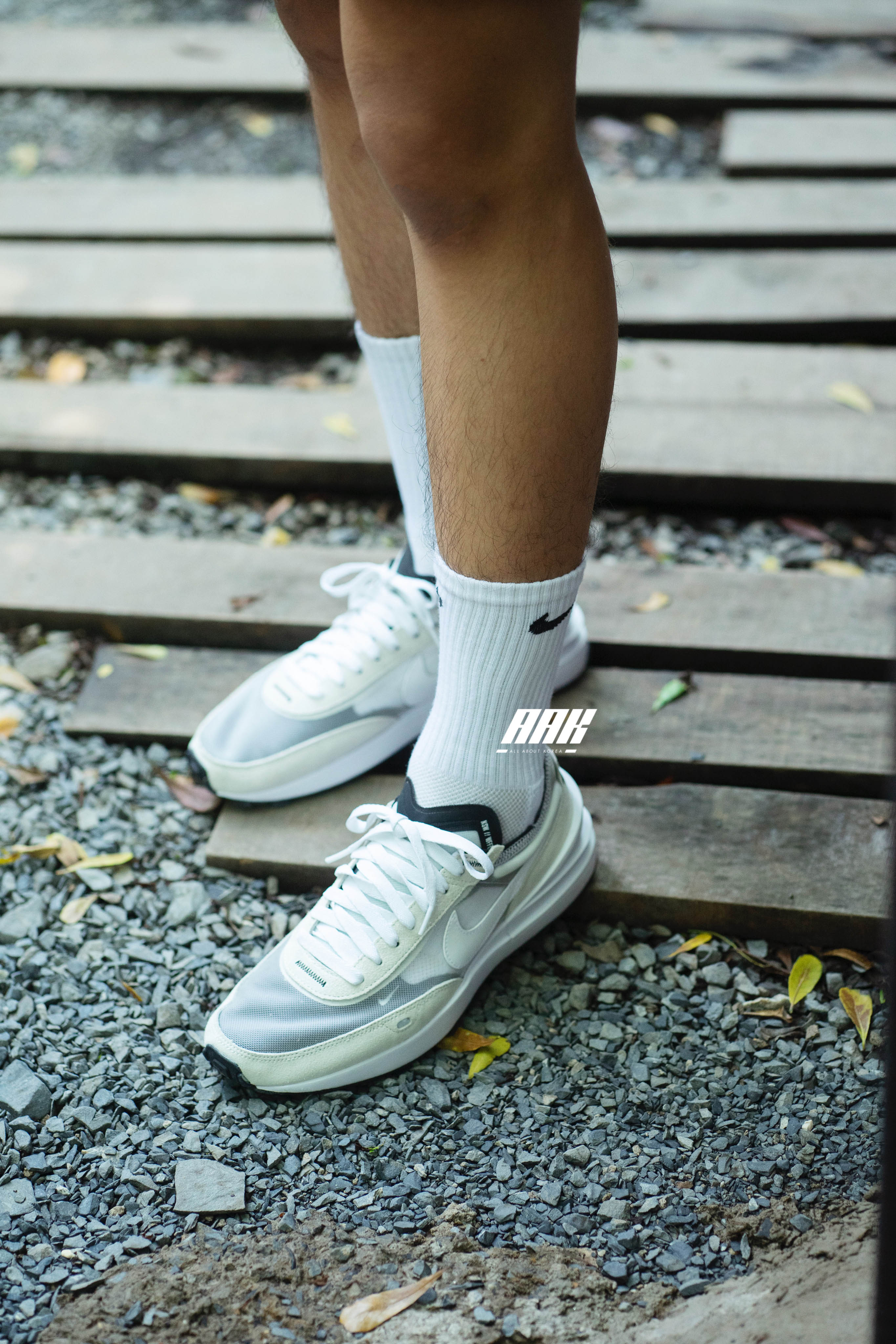 NIKE WAFFLE ONE White