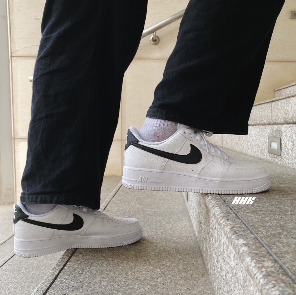 NIKE AIR FORCE 1 LOW WHITE BLACK - CT2302 100