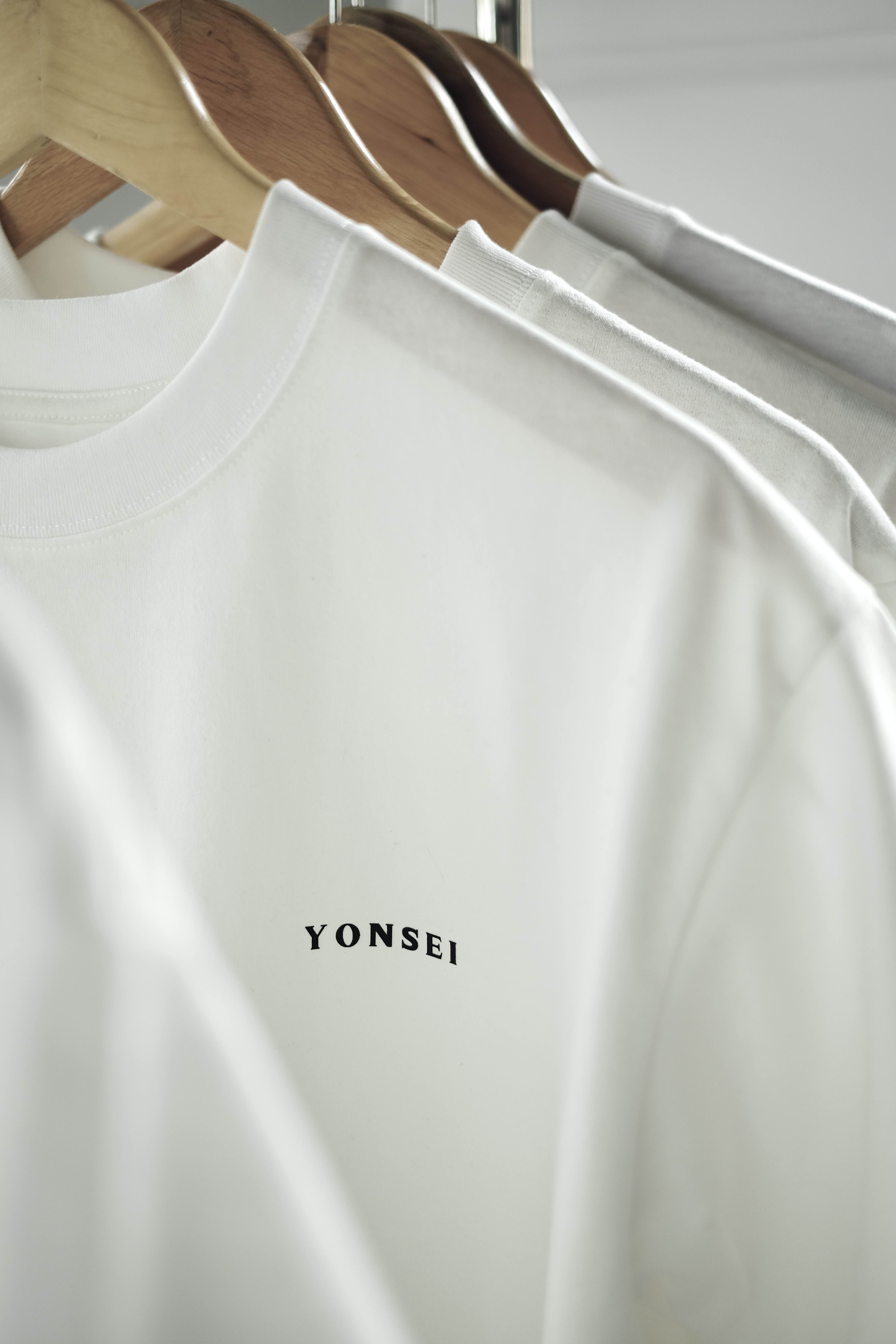 YONSEI 'English' LOGO STANDARD ALL WHITE T-SHIRT