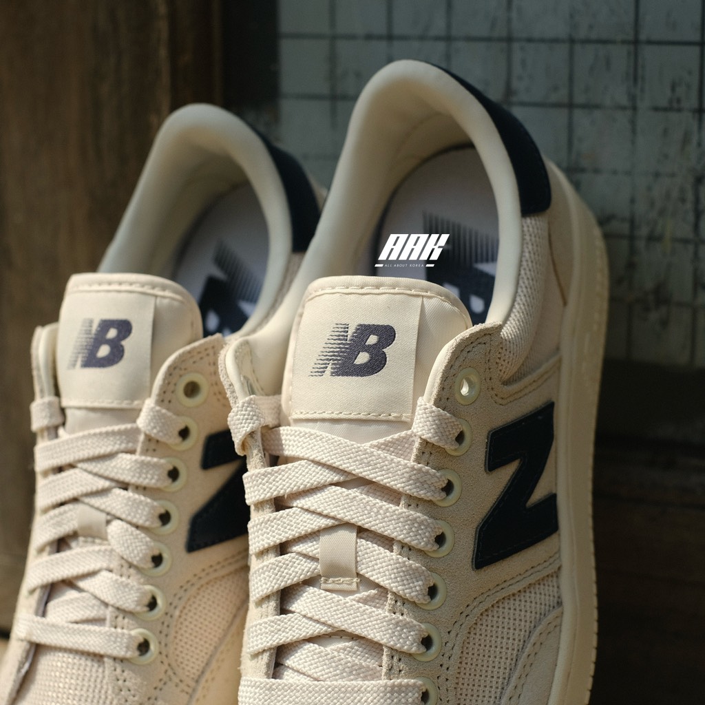 NEW BALANCE PRO COURT - BEIGE/NAVY