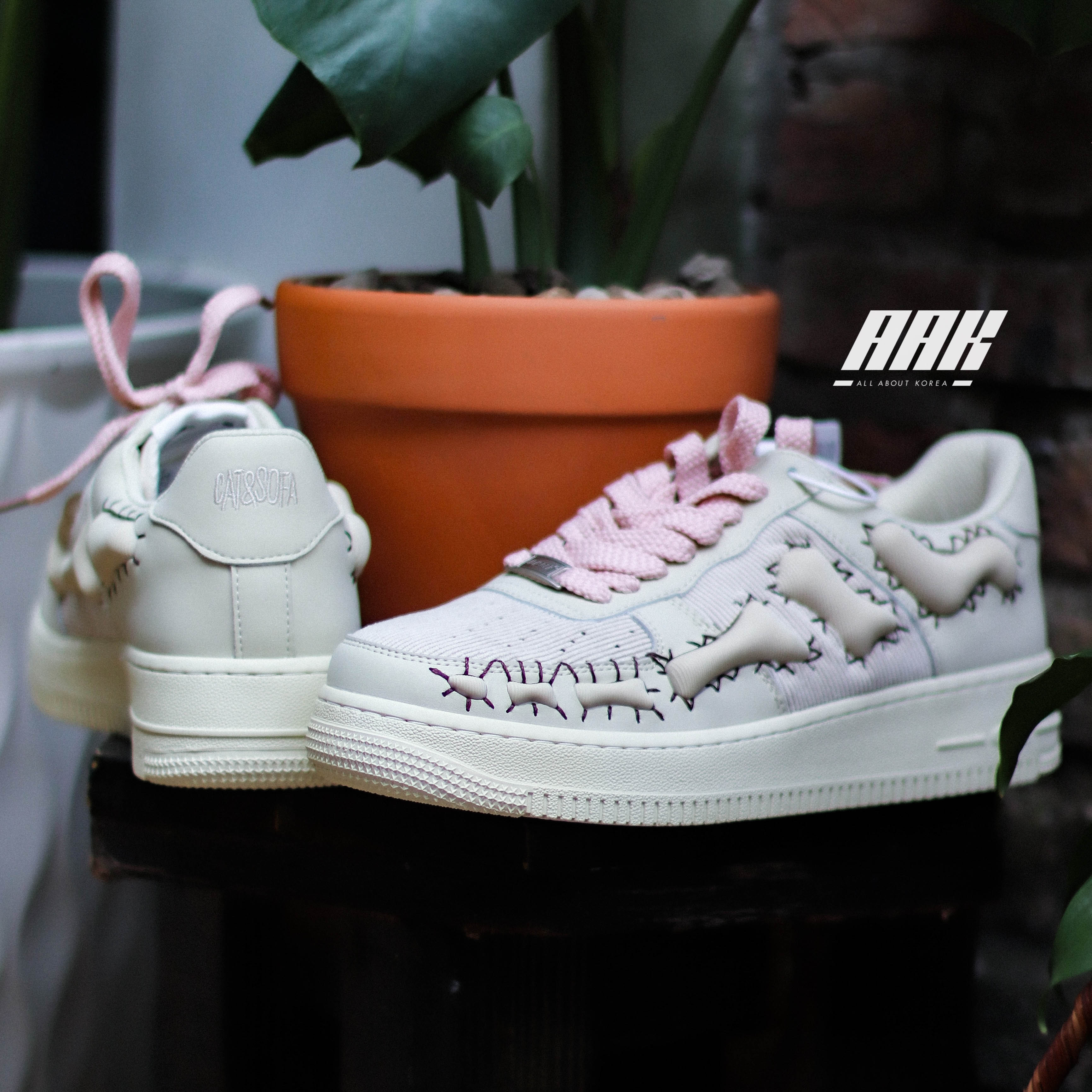 Cat&Sofa Sneakers 'Bone' AC234