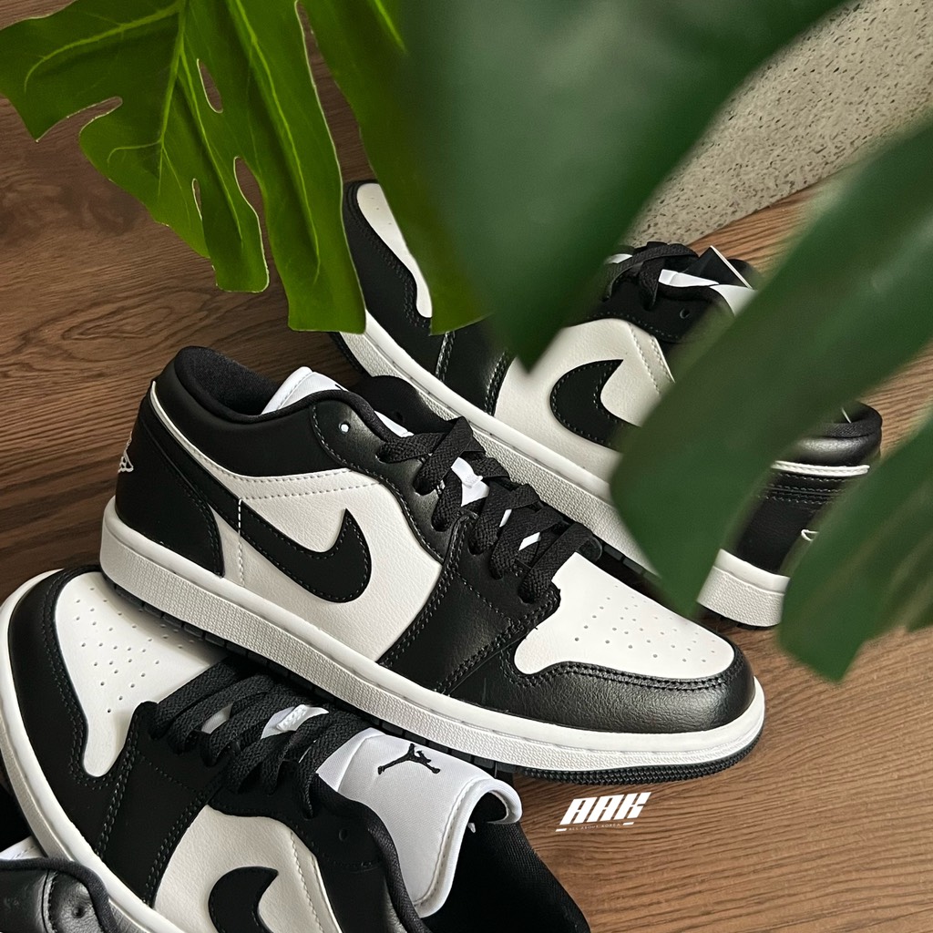 AIR JORDAN 1 LOW PANDA (DC0774 101)