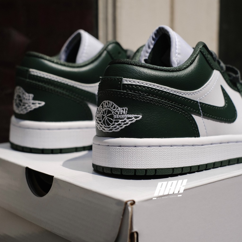 AIR JORDAN 1 LOW 'GALACTIC JADE ' ( DC0774  113)