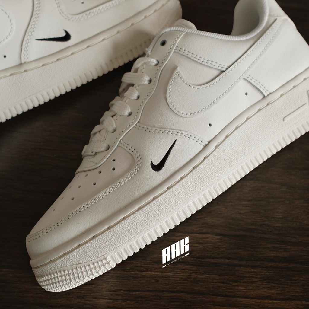 AIR FORCE 1 '07 ESS TRK3 ( HF1058-133)
