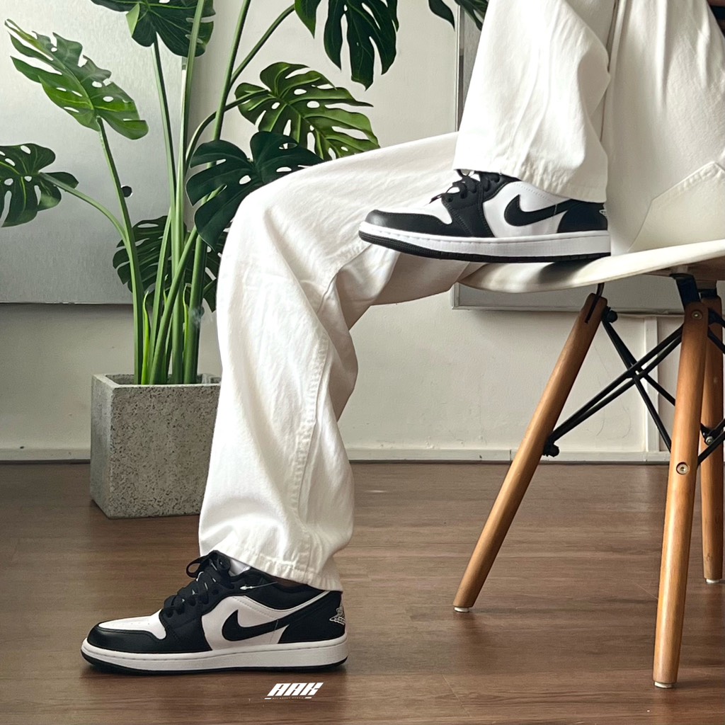 AIR JORDAN 1 LOW PANDA (DC0774 101)