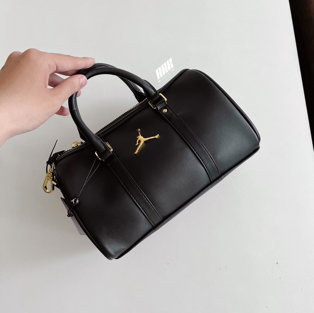 NIKE JORDAN DUFFLE BAG (SMALL) - Black | DR5595-010