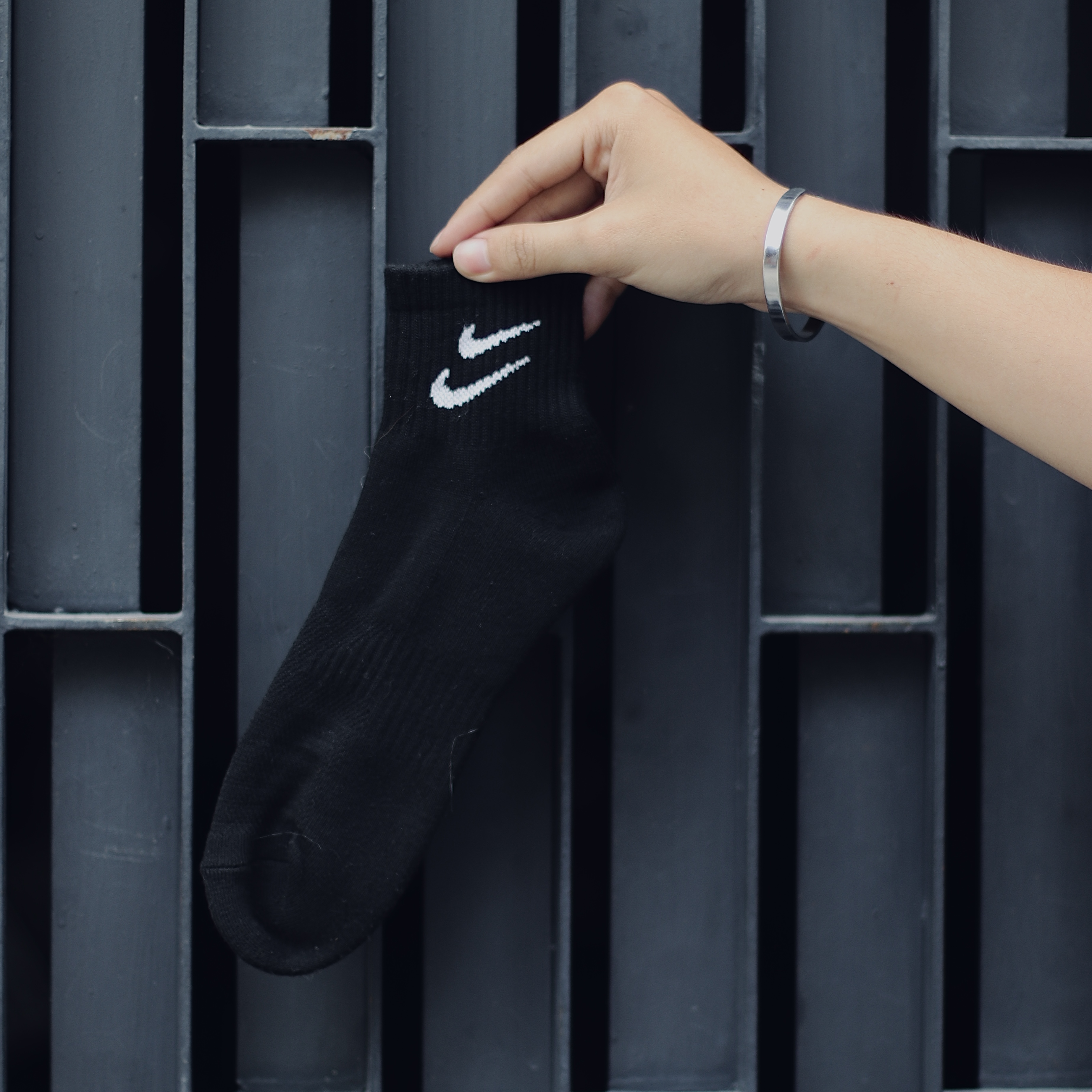 NIKE DRI-FIT SOCKS - MID DOUBLE SWOOSH