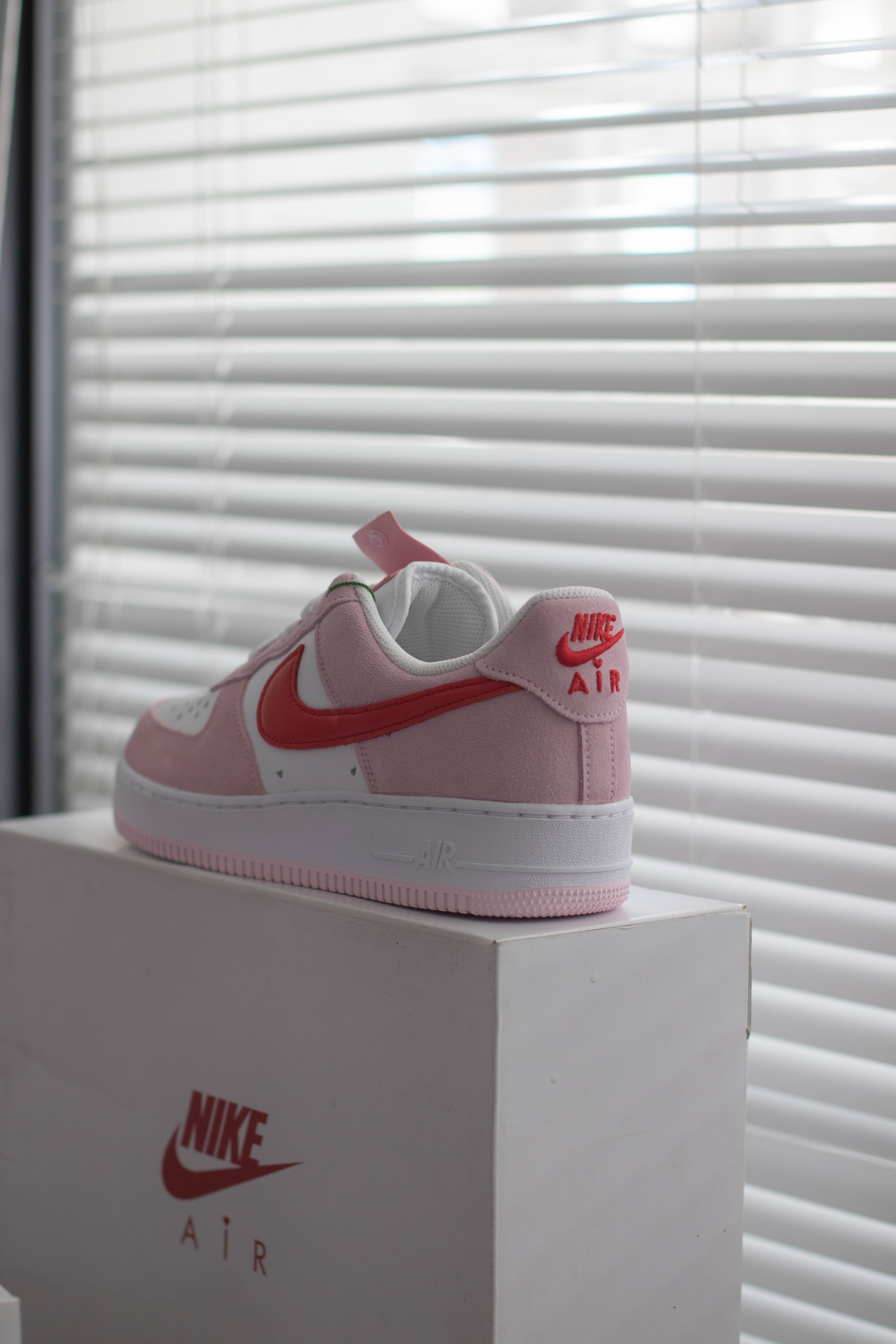 AF1 07 QS VALENTINE'S DAY LOVE LETTER - DD3384 600