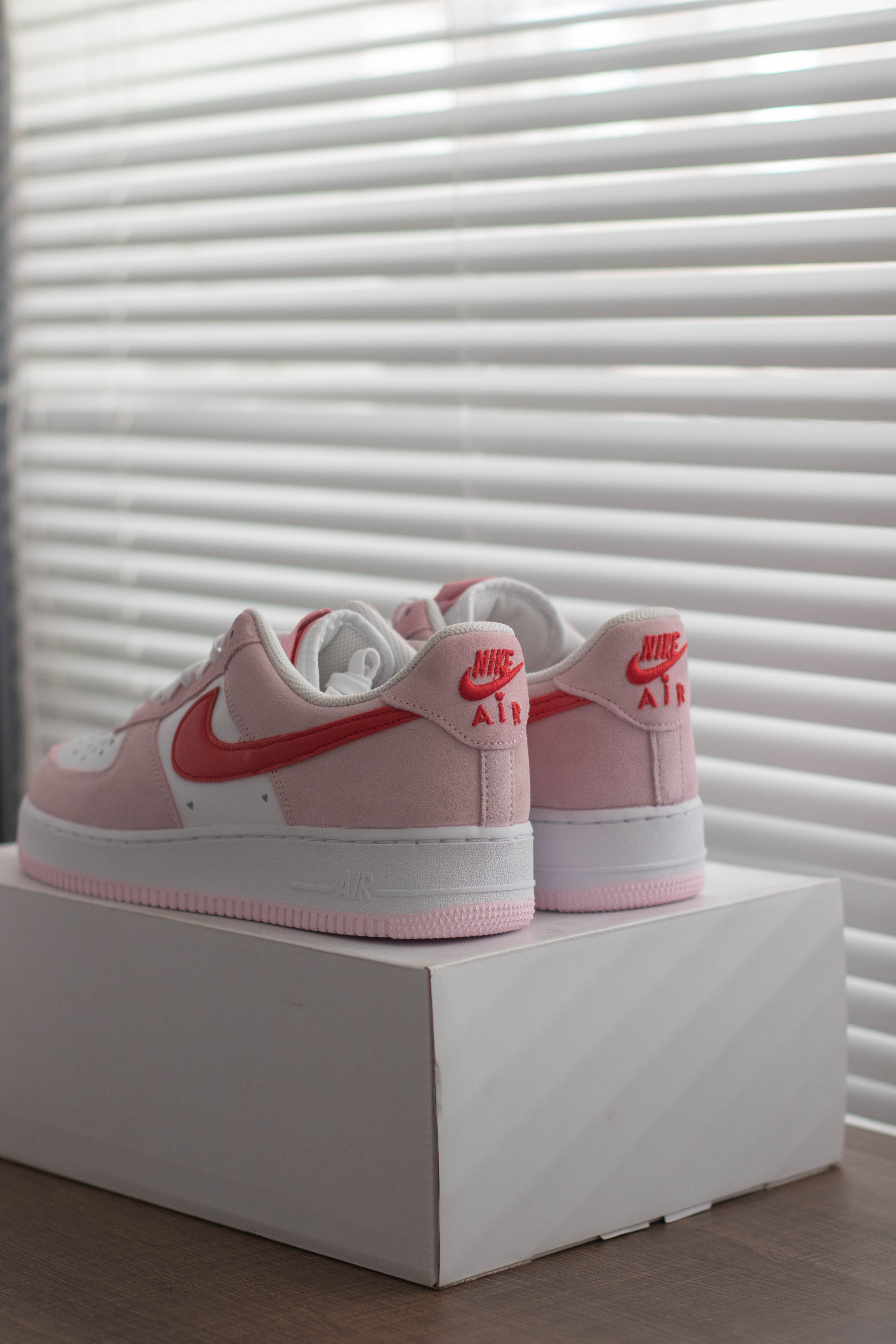 AF1 07 QS VALENTINE'S DAY LOVE LETTER - DD3384 600