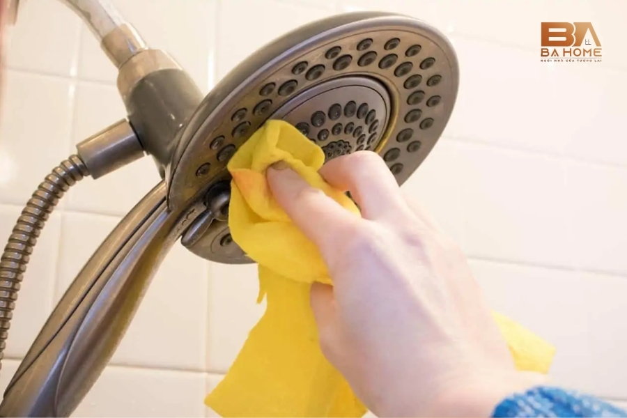 Hướng Dẫn Vệ Sinh Vòi Hoa Sen Đúng Cách