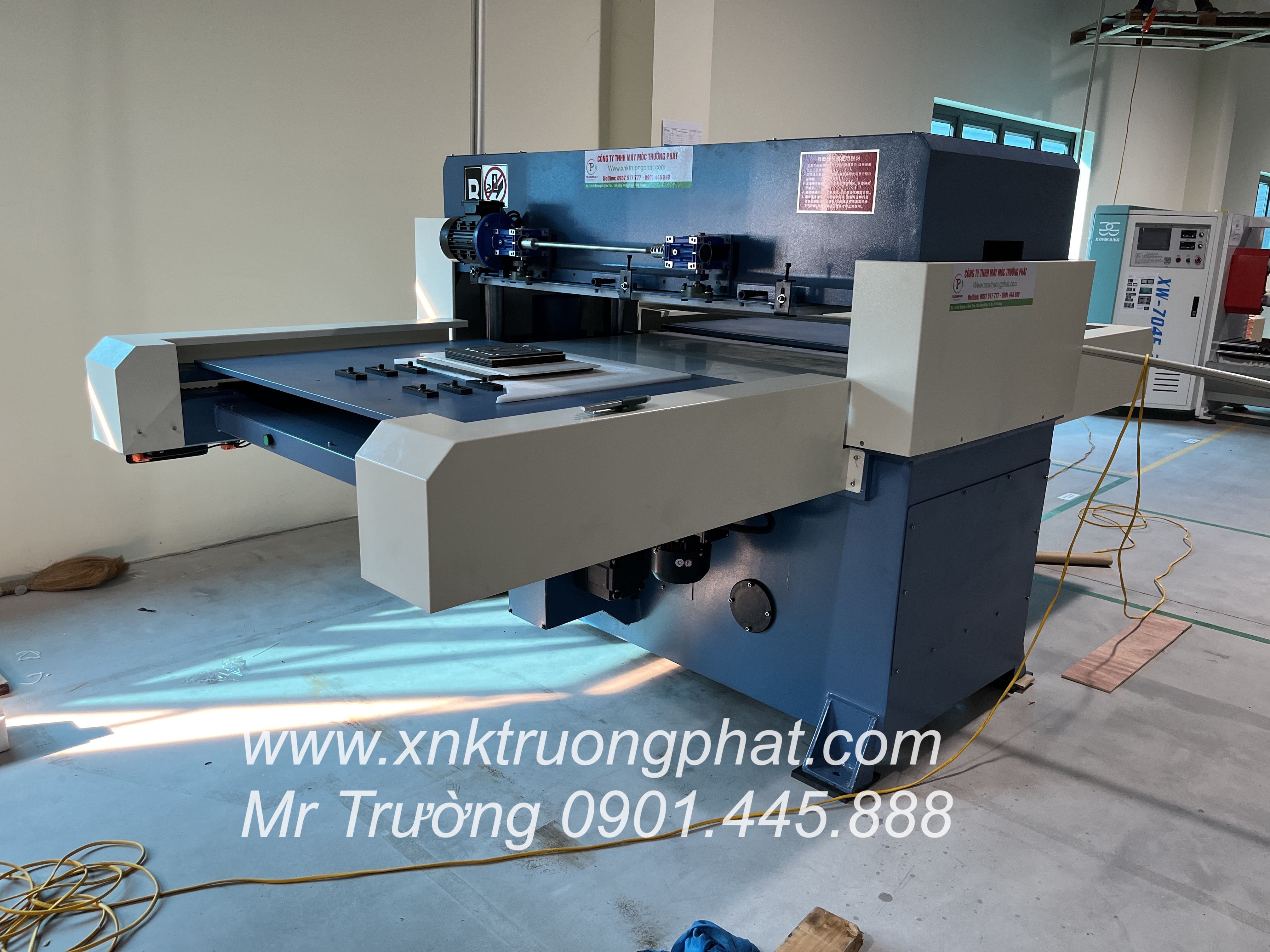NGHIỆM THU MÁY DẬP KHAY NHỰA ĐỊNH HÌNH 60T 2 BÀN