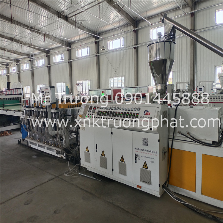 Máy đùn tấm biển quảng cáo PVC