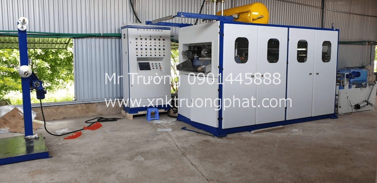 Lắp đặt bàn giao máy làm cốc nhựa dùng 1 lần