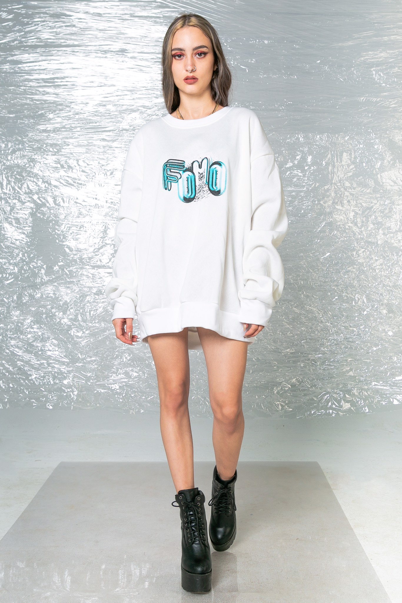 MELANCHOLY SWEATER/WHITE