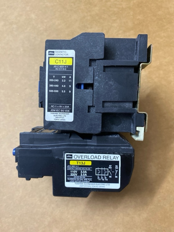 Contactor và relay nhiệt Toshiba M11J thực tế – chính hãng Toshiba Japan