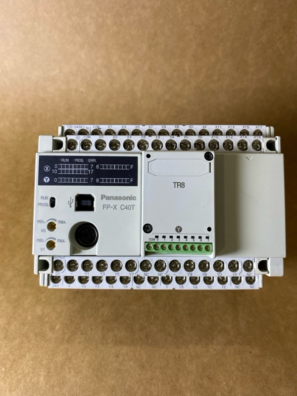 Hình ảnh thực tế sản phẩm PLC Panasonic FP-X C40T - chi tiết cận cảnh