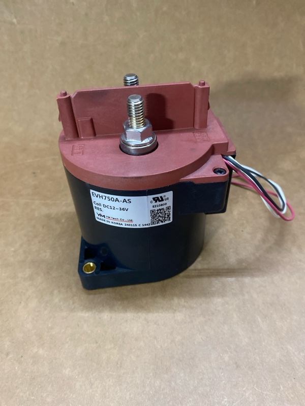 Contactor DC EVH750A-AS thực tế - góc nhìn sau