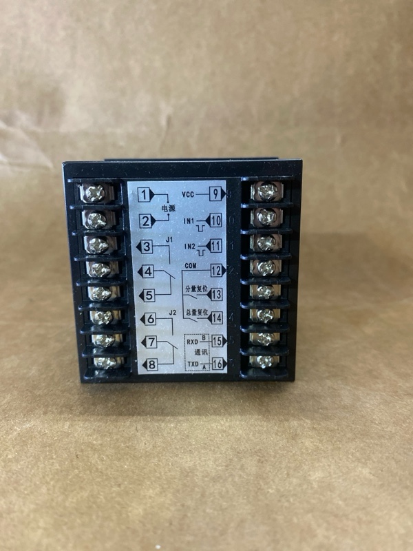 Hình ảnh chi tiết cận cảnh bộ đếm ZYC04