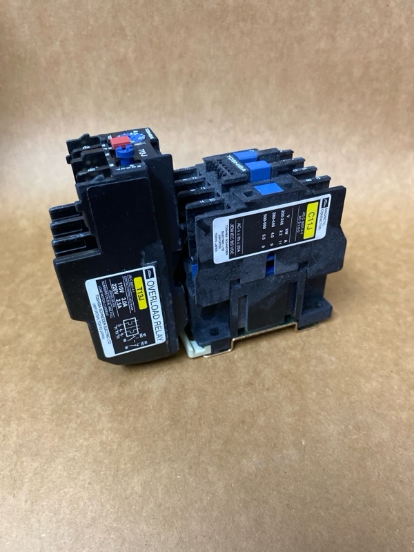 Bộ khởi động từ Toshiba M11J gồm contactor C11J và relay T13J