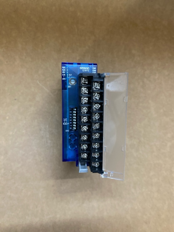 Bộ điều khiển nhiệt độ đa kênh EJ1N-TC2A-QNHB Omron - Hình ảnh thực tế 1