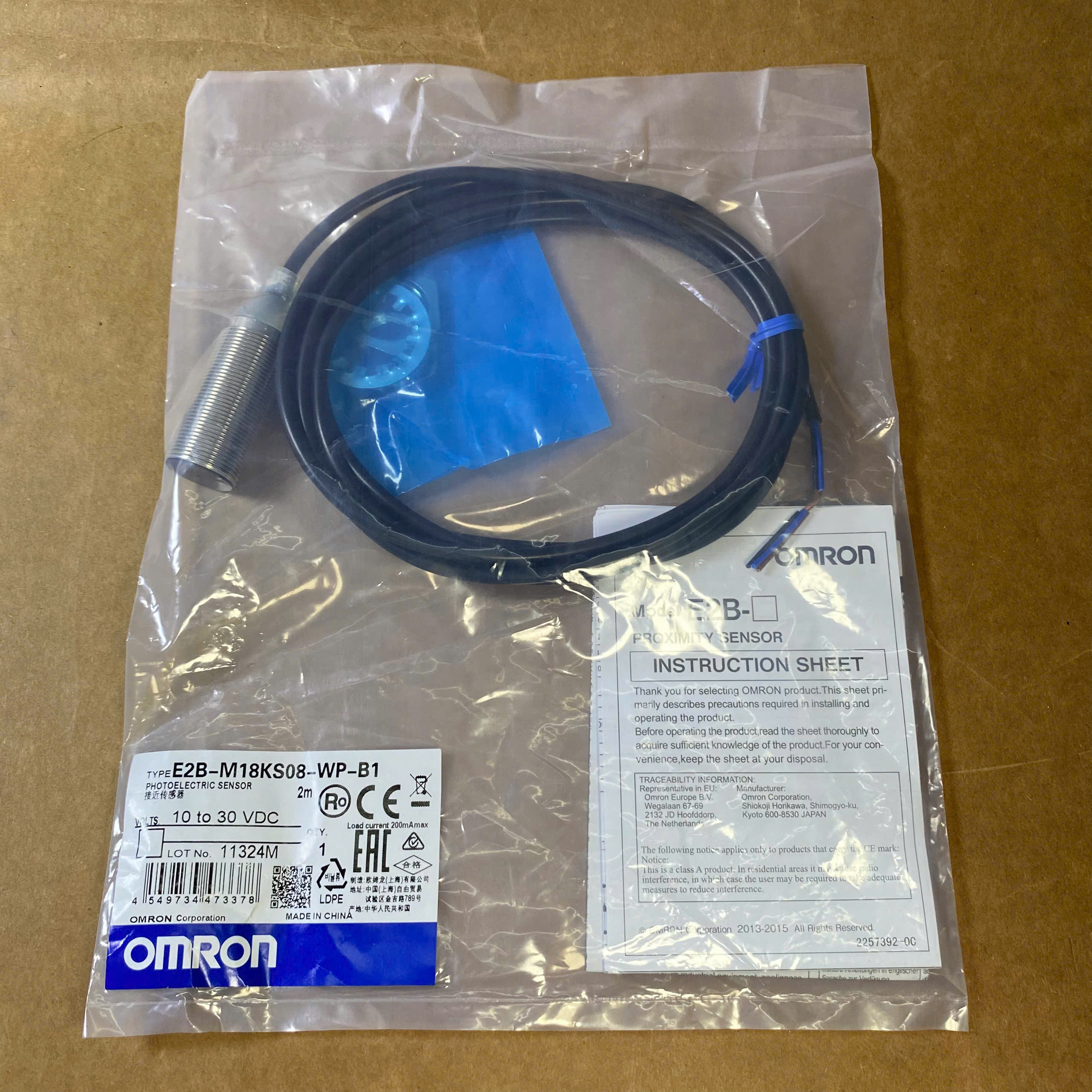 Cảm biến tiệm cận Omron E2B-M18KS08-WP-B1 PNP NO 8mm