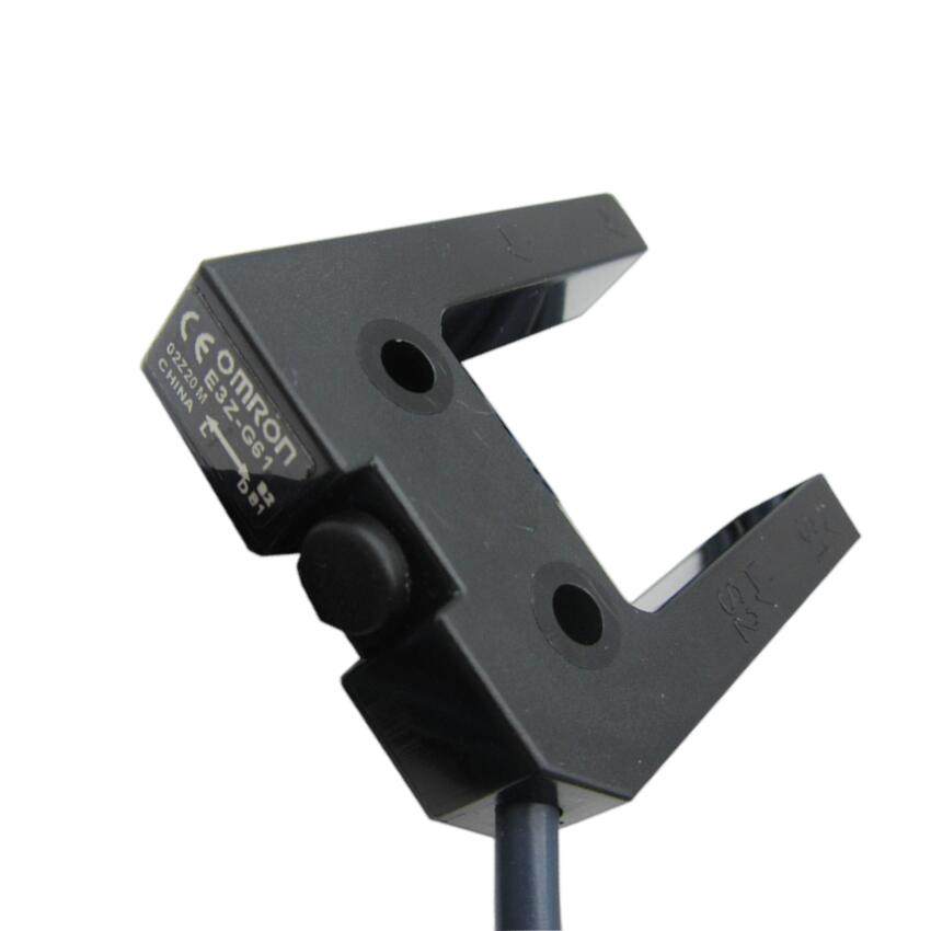Hình ảnh thực tế cảm biến quang khe E3Z-G61