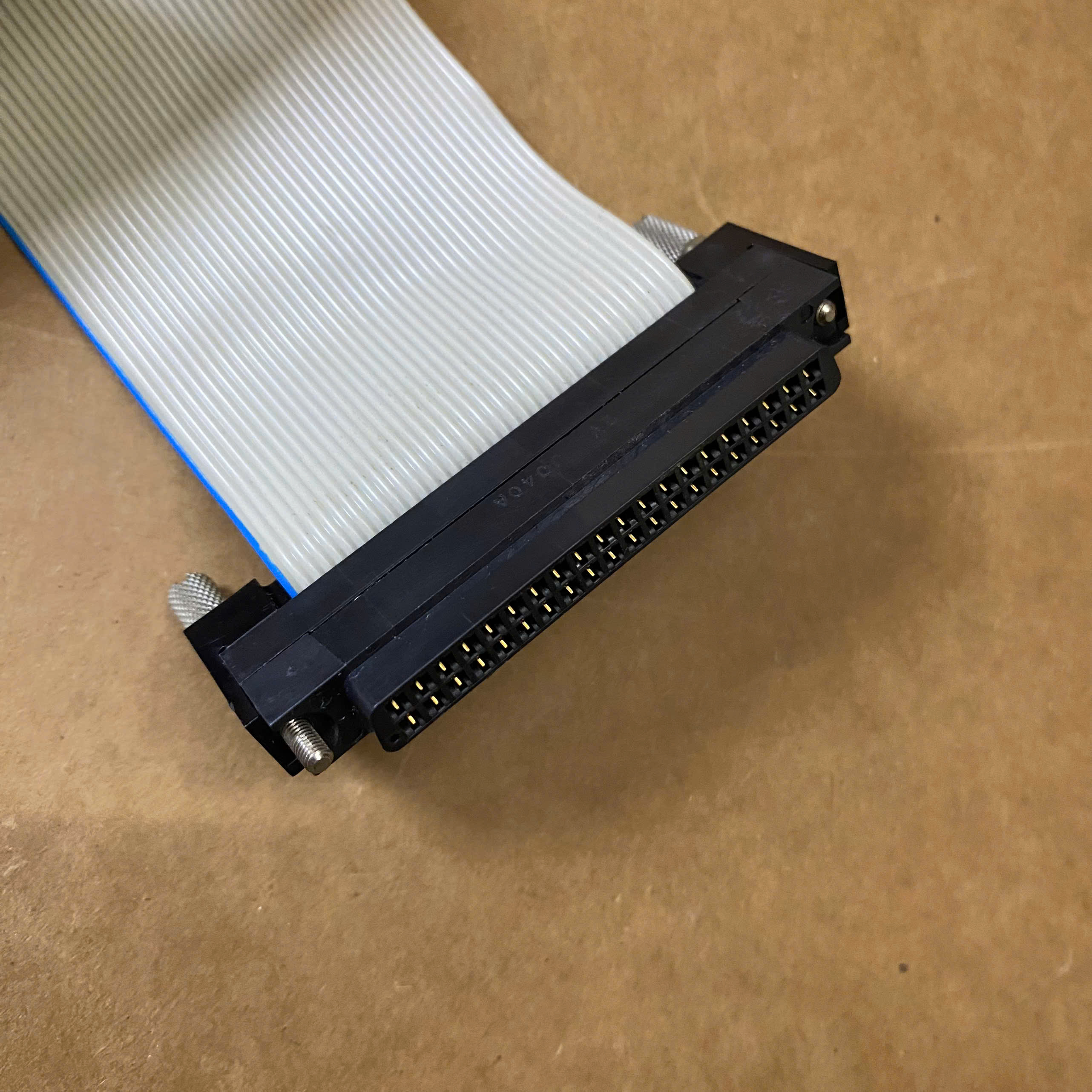 Hình ảnh thực tế cáp kết nối PLC Mitsubishi A6CON3 IDC 40P dài 30cm
