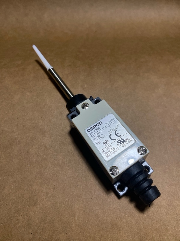 Hình ảnh tổng thể OMRON D4V-8166Z - Coil Spring