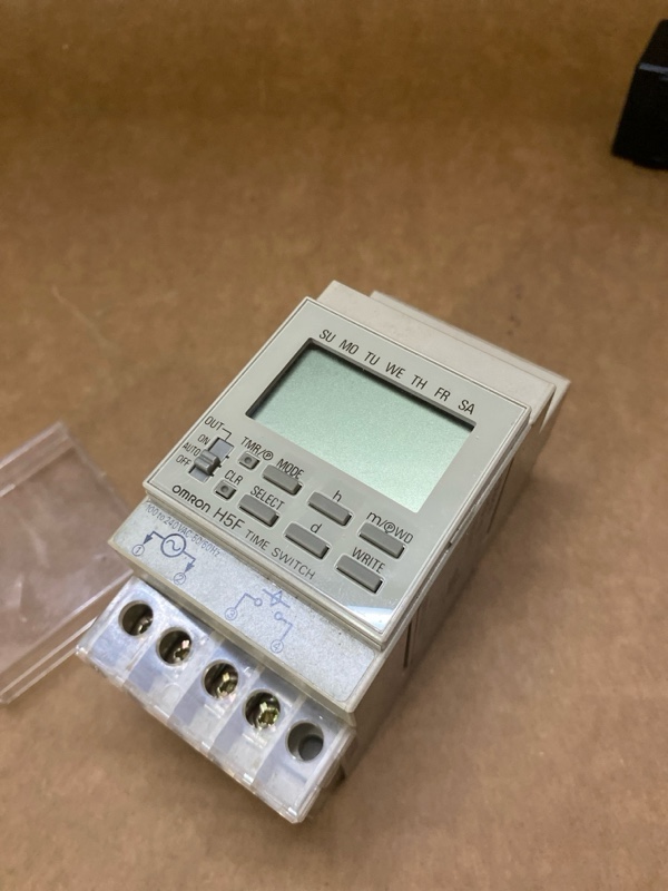 Hình ảnh thực tế sản phẩm OMRON H5F-KB - góc nhìn tổng thể