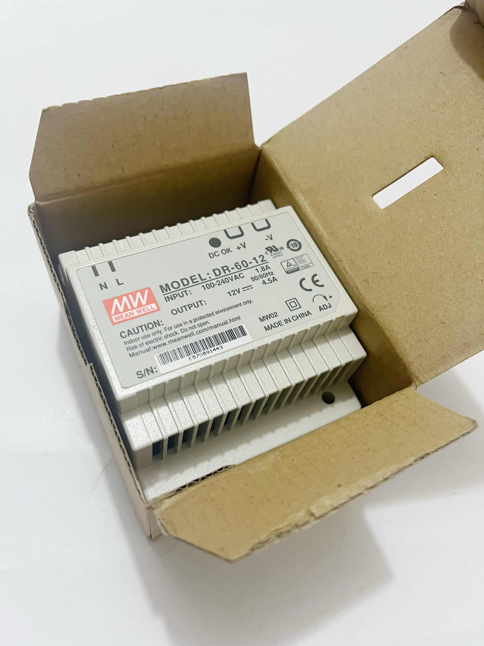 Hình ảnh thực tế bộ nguồn Meanwell DR-60-12 - mặt trước