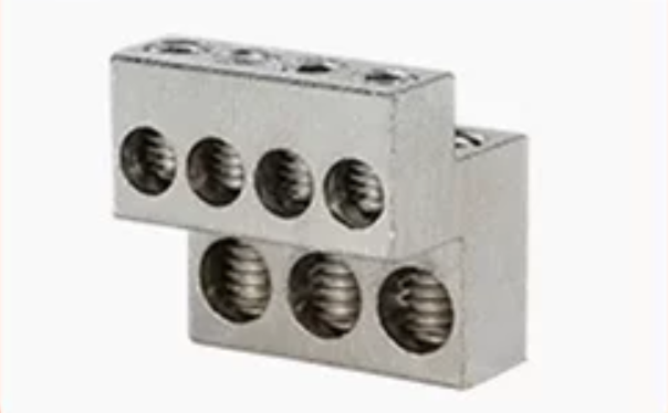 Cấu tạo khối kim loại của cầu đấu UKK-80A