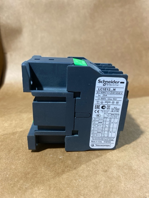 Hình ảnh các cực đấu dây contactor LC1E1201M6