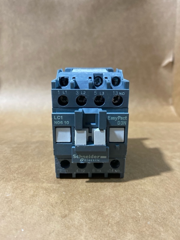 Hình ảnh contactor Schneider LC1N0610M5 mặt trước