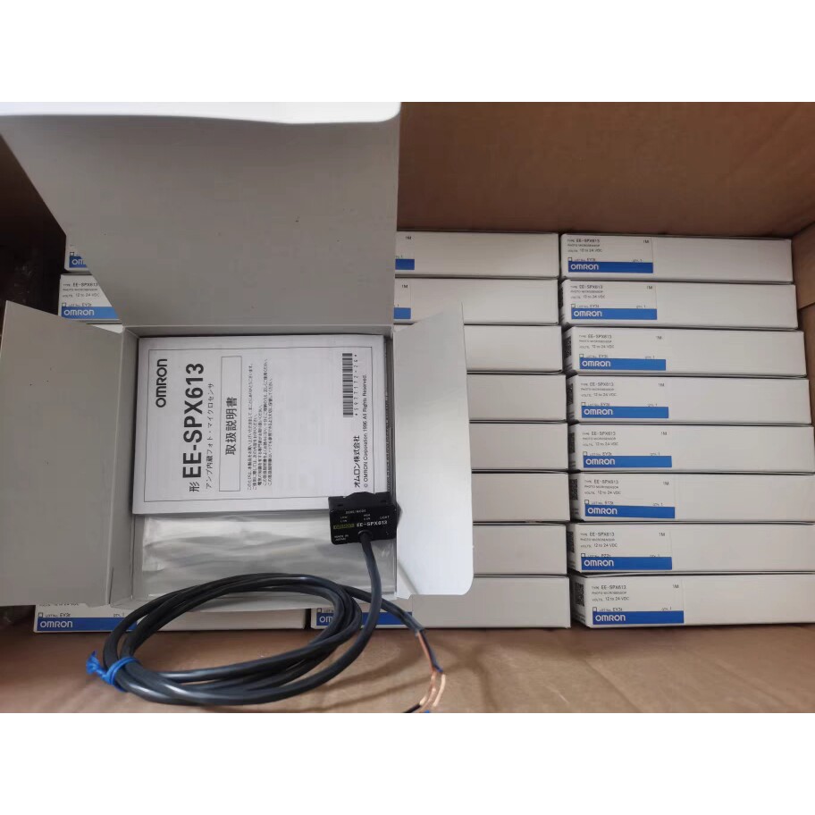 Cảm biến mức nước gắn ống EE-SPX613