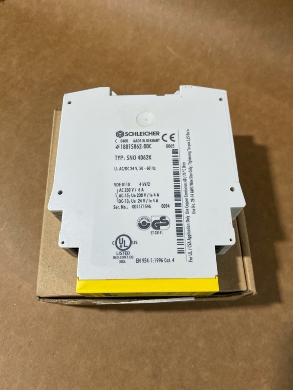 Rơ le an toàn Schleicher SNO 4062K nhìn tổng thể