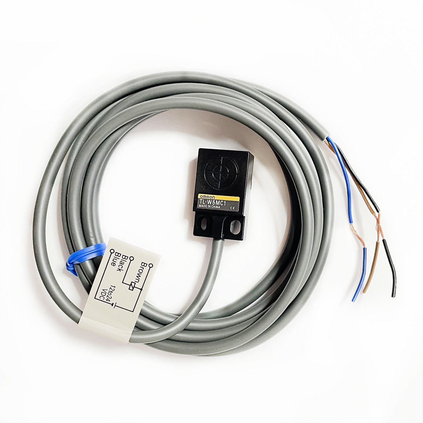 Cảm biến tiệm cận Omron TL-W5MC1 5mm NPN NO