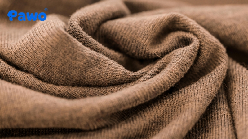 Bạn cần tránh chất liệu Len, Nỉ (Fleece) và Vải Nhung
