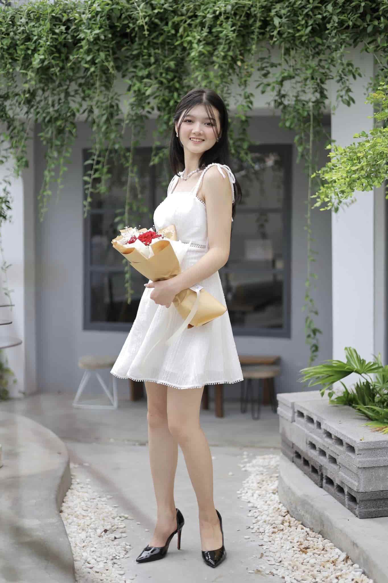 melanie white dress