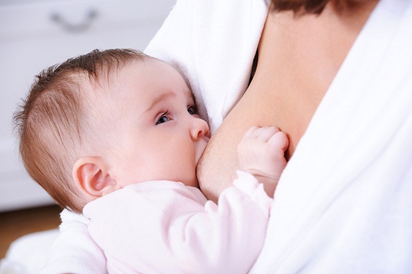 Nôn trớ ở trẻ sơ sinh: khi nào là bất thường?