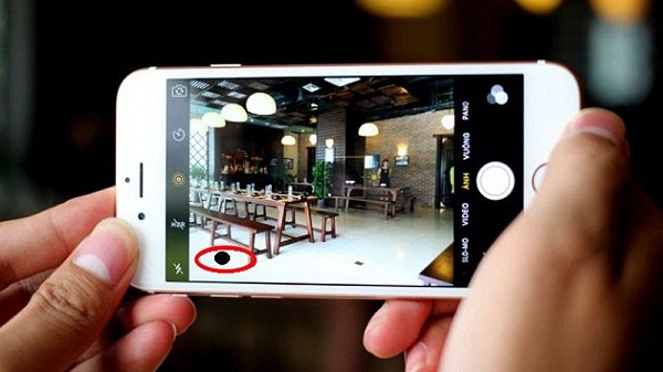 Dấu hiệu chứng tỏ camera iPhone bị đốm
