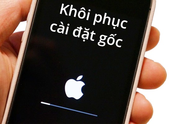 Khôi phục cài đặt gốc cũng là cách để ngăn chặn tình trạng iPhone bị theo dõi